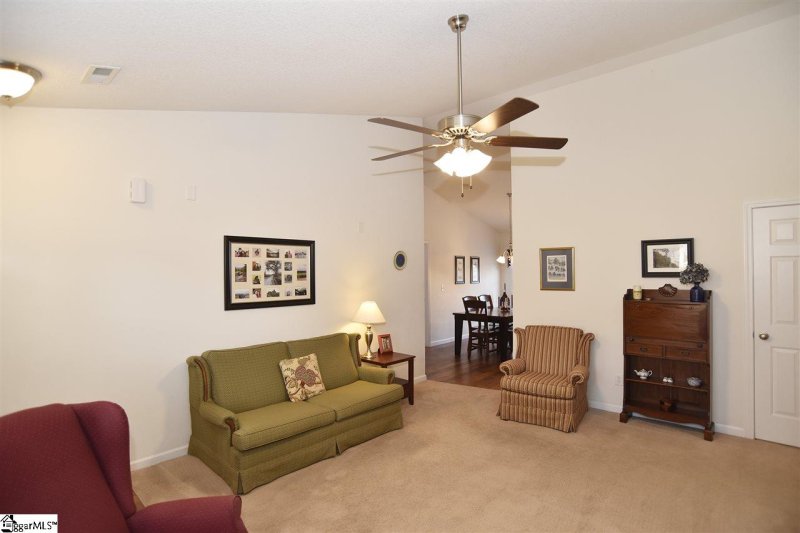 Property image 3 at 39 Camrose Drive, Greer, SC 29651