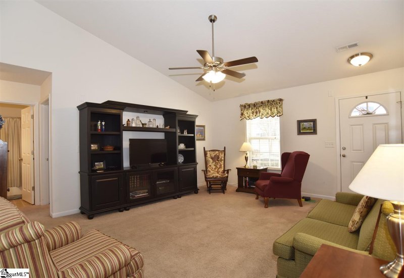 Property image 4 at 39 Camrose Drive, Greer, SC 29651