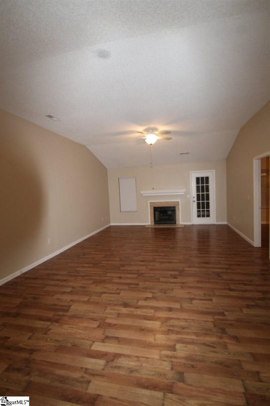 Property image 3 at 220 Weston Valley Drive, Moore, SC 29369