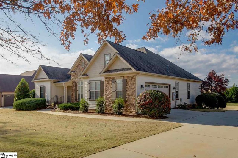 Property image 2 at 15 Country Mist Drive, Greer, SC 29651