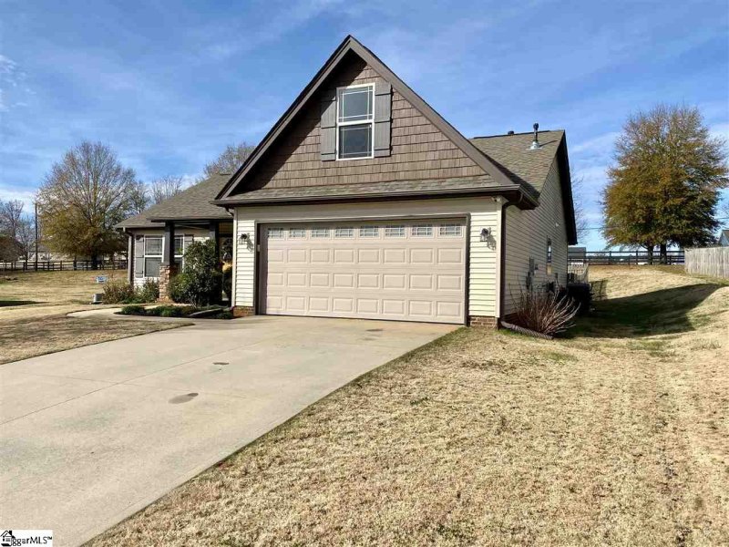 Property image 4 at 102 Nopal Court, Greer, SC 29651