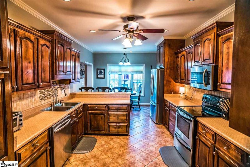 Property image 5 at 840 Indian Trail Run, Inman, SC 29349