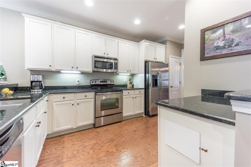 Property image 5 at 44 Barnwood Circle, Greenville, SC 29607