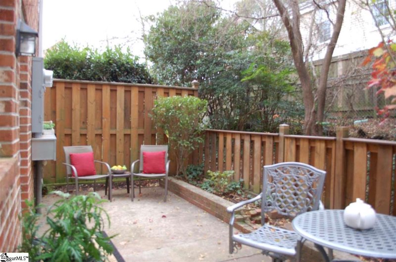 Property image 3 at 815 Edwards Road, Greenville, SC 29615