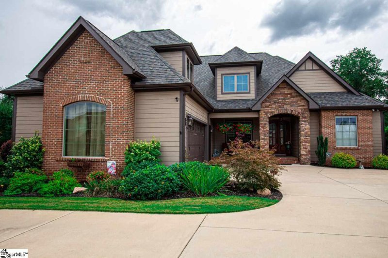 Property image 5 at 324 Brown Farm Way, Taylors, SC 29687