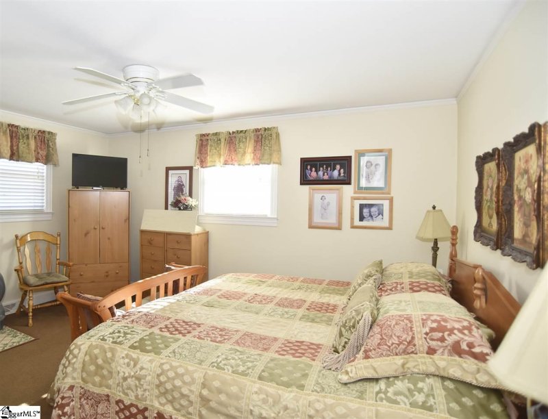 Property image 5 at 102 Benjamin Avenue, Greer, SC 29651