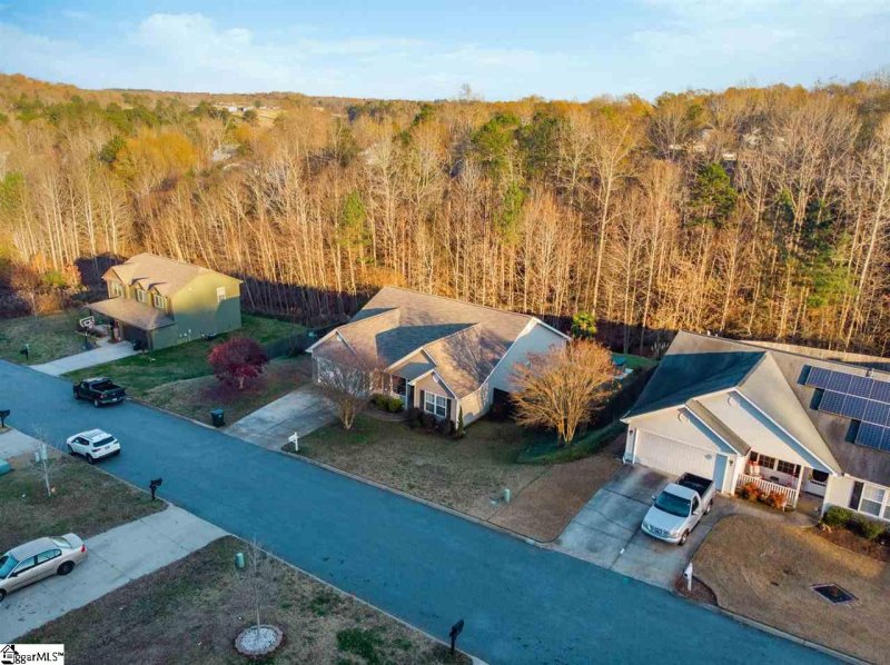 Property image 3 at 38 Juneau Court, Greenville, SC 29605