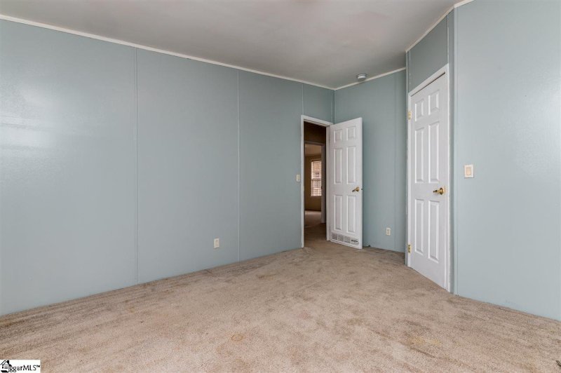 Property image 3 at 147 Sir Lancelot Drive, Piedmont, SC 29673