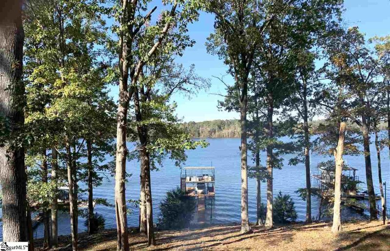 Property image 3 at 307 Lakeview Drive, Townville, SC 29689