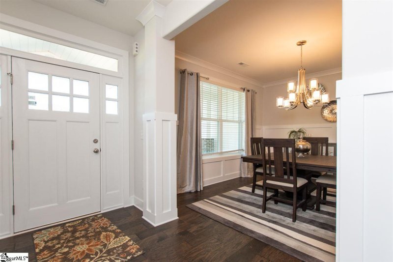 Property image 3 at 2 Claridge Way, Greer, SC 29651