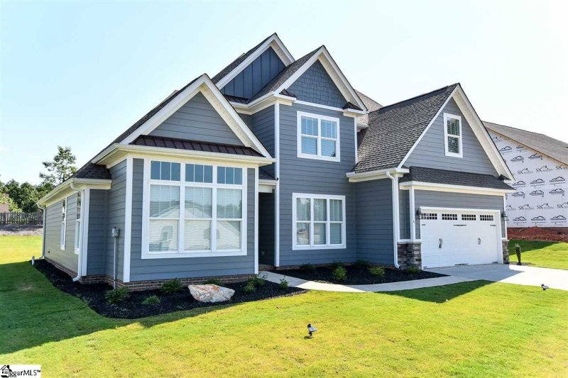 Property image 2 at 4 Ridgefield Lane, Greer, SC 29651