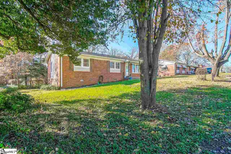 Property image 2 at 7 French Lane, Greenville, SC 29605