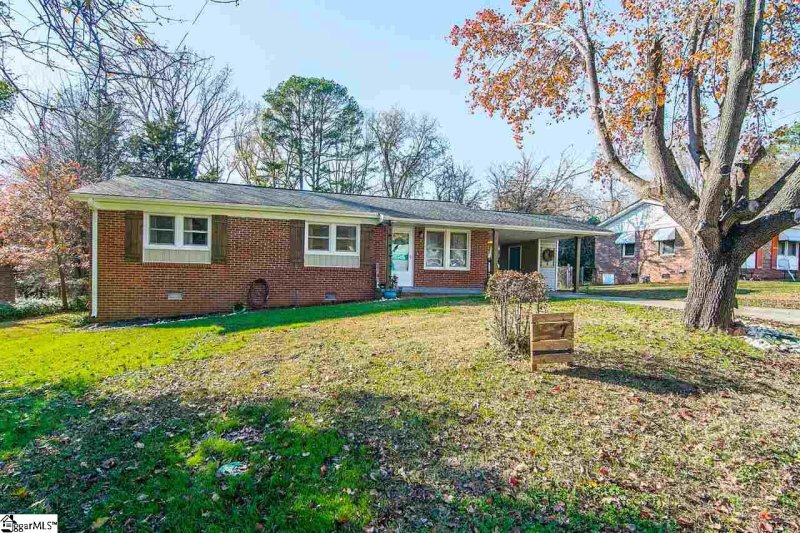 Property image 3 at 7 French Lane, Greenville, SC 29605