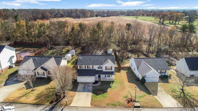 Property image 2 at 27 Michell Drive, Taylors, SC 29687