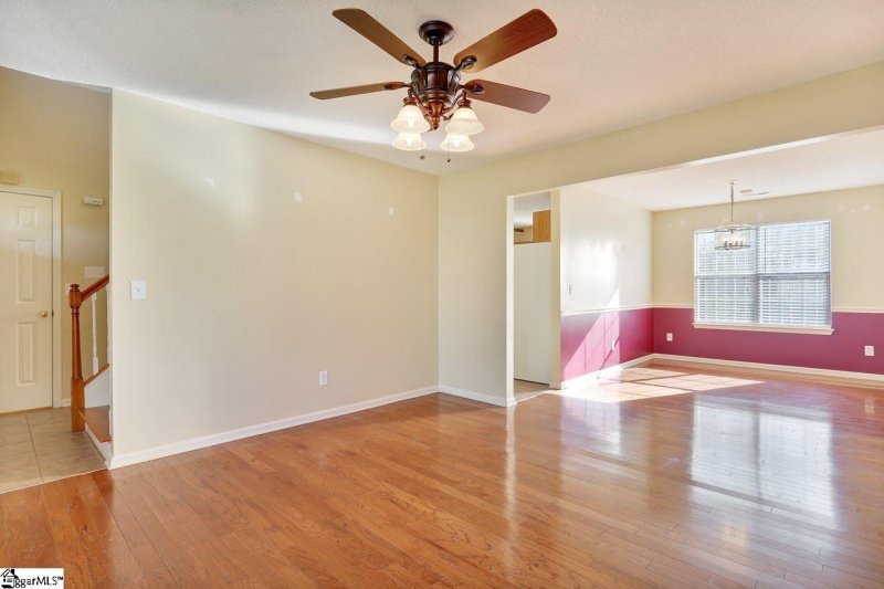 Property image 5 at 27 Michell Drive, Taylors, SC 29687