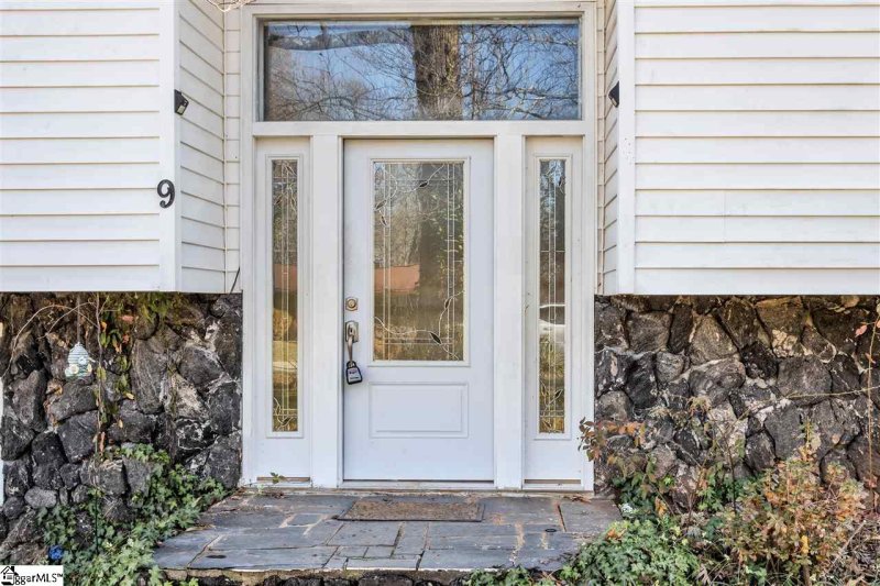 Property image 3 at 9 Harbor Drive, Greenville, SC 29611