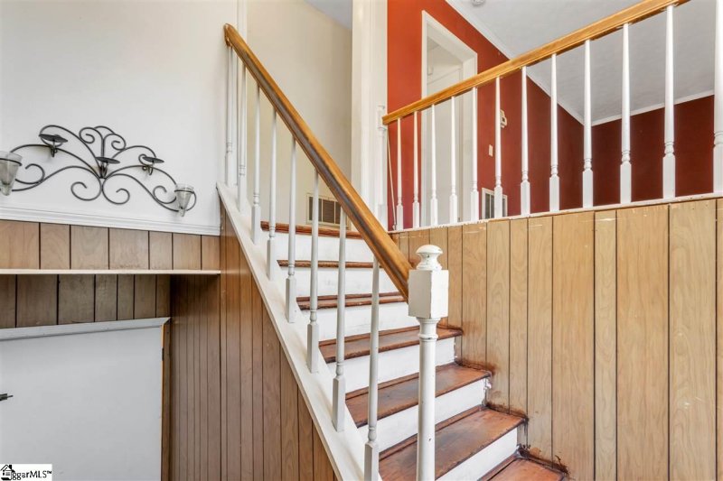 Property image 4 at 9 Harbor Drive, Greenville, SC 29611