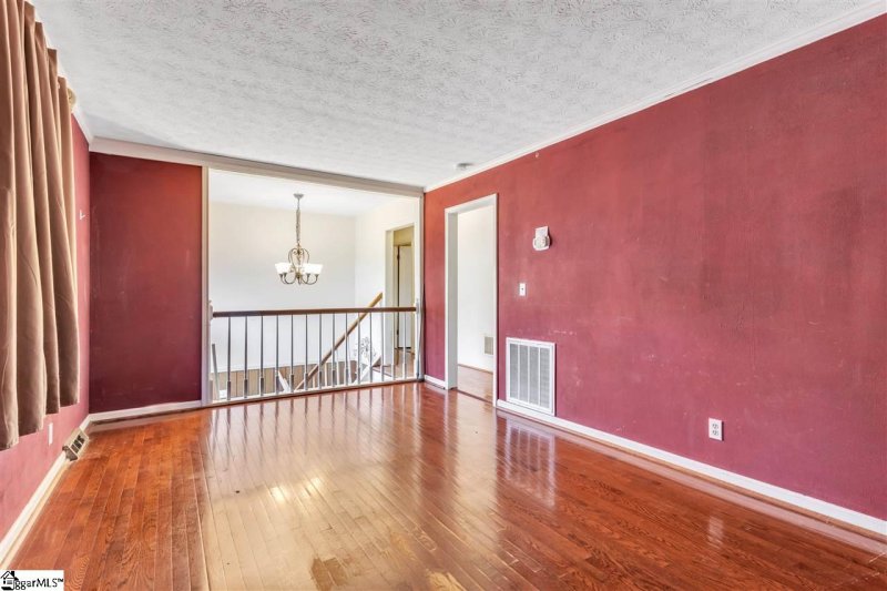 Property image 5 at 9 Harbor Drive, Greenville, SC 29611