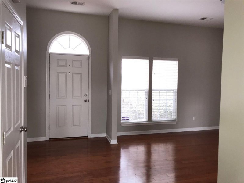 Property image 2 at 727 Gloria Court, Boiling Springs, SC 29316