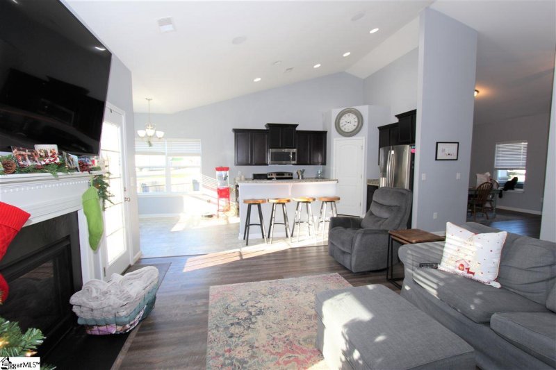 Property image 3 at 361 Marble Lane, Boiling Springs, SC 29316