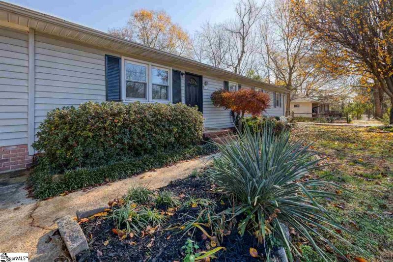 Property image 4 at 103 Chatham Drive, Greenville, SC 29605