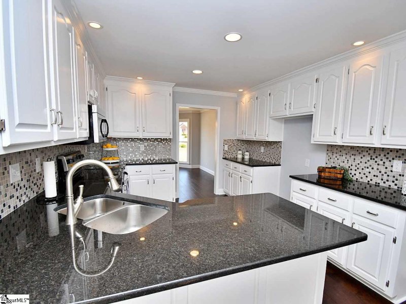 Property image 5 at 201 Grayson Drive, Travelers Rest, SC 29690