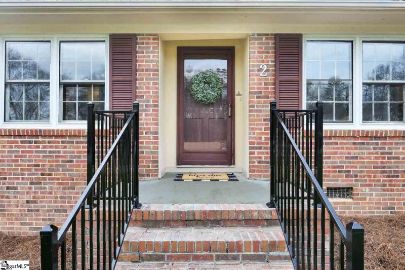 Property image 2 at 2 Chesapeake Court, Taylors, SC 29687