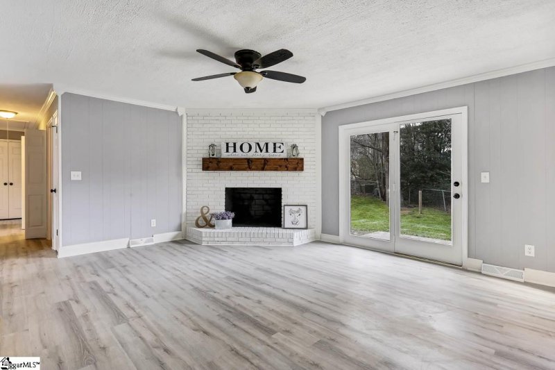 Property image 4 at 2 Chesapeake Court, Taylors, SC 29687