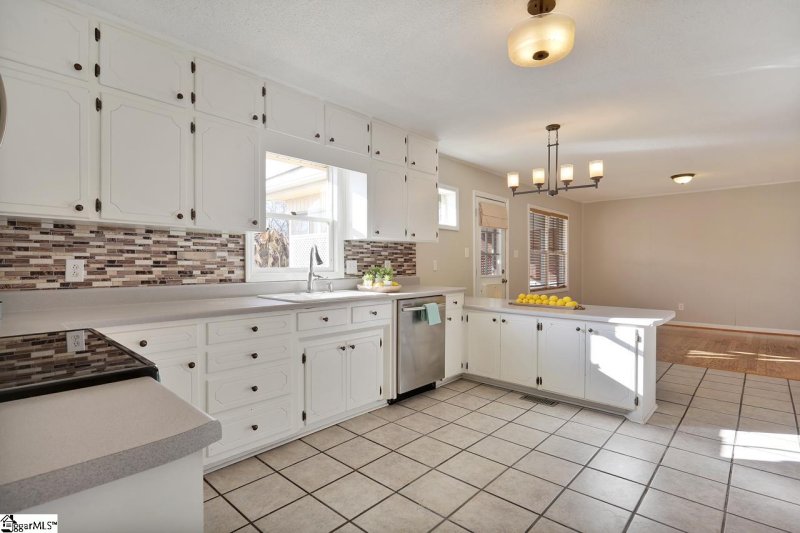 Property image 5 at 116 Sunline Place, Spartanburg, SC 29307