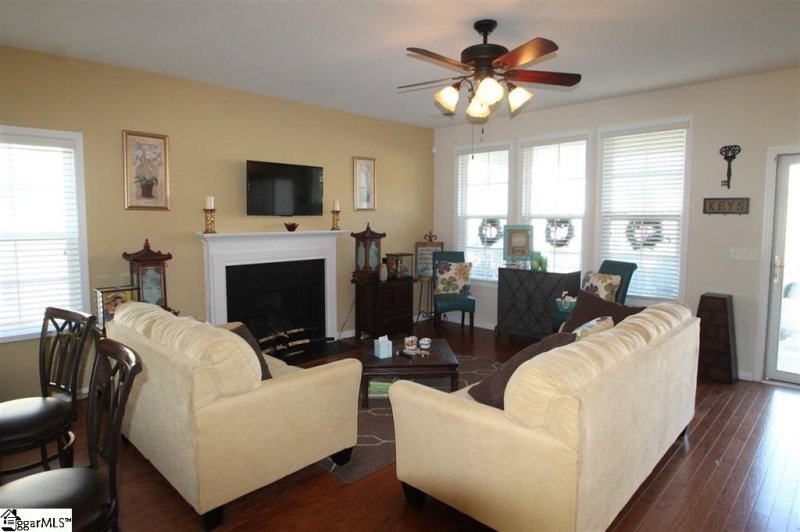 Property image 2 at 506 Ellersly Court, Boiling Springs, SC 29316