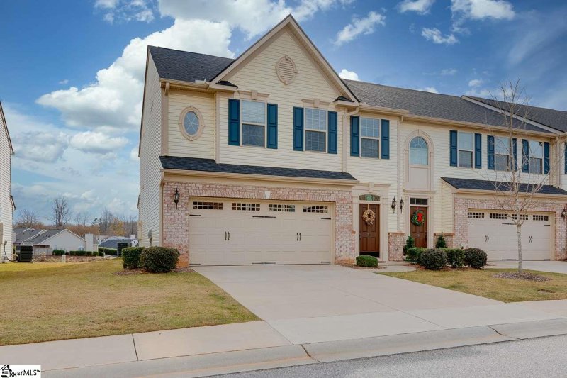 Property image 3 at 26 Irvington Drive, Greer, SC 29650