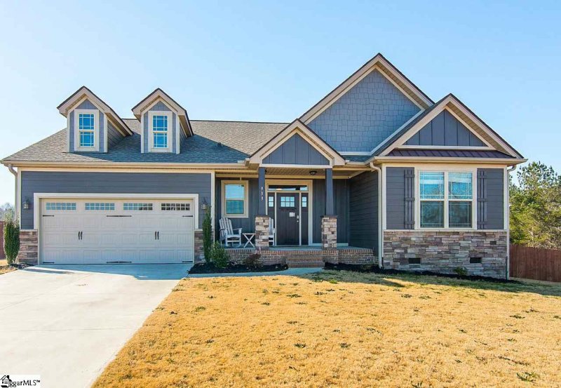 933 Garnet Circle
