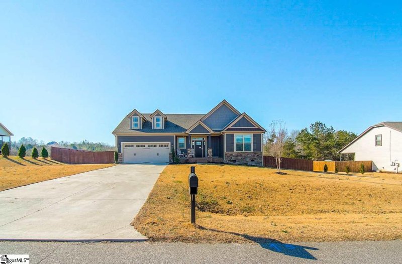 Property image 2 at 933 Garnet Circle, Chesnee, SC 29323