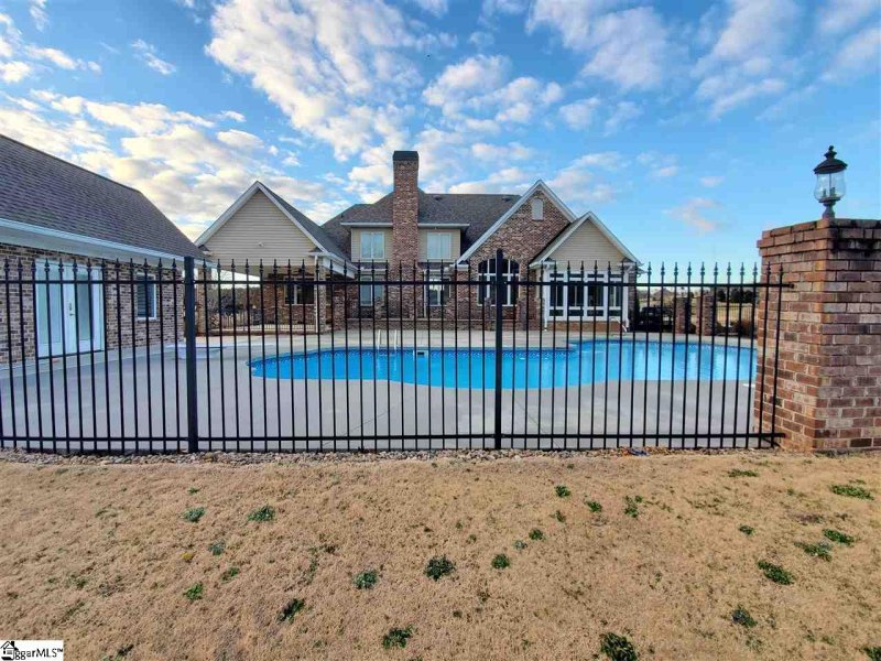 Property image 3 at 100 Woodstream Way, Williamston, SC 29697