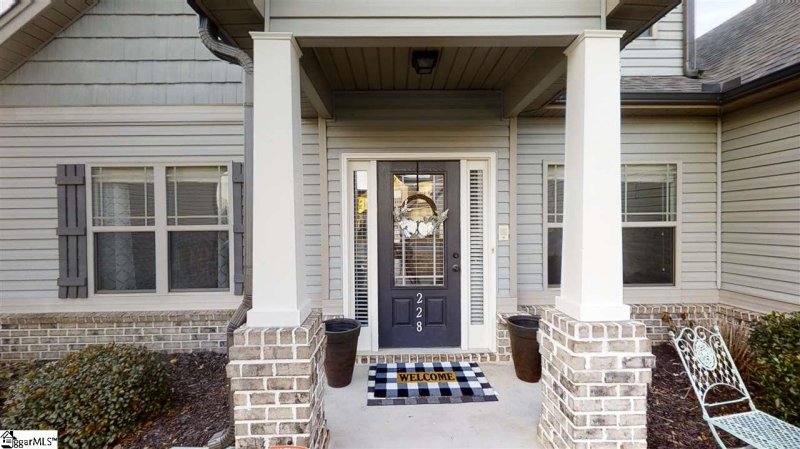 Property image 2 at 228 W Camelton Drive, Woodruff, SC 28388