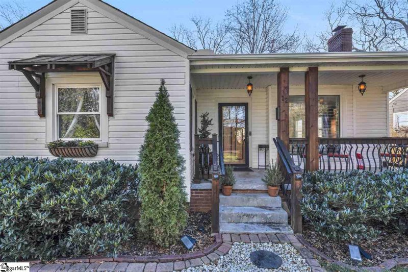 Property image 2 at 32 Sycamore Drive, Greenville, SC 29607
