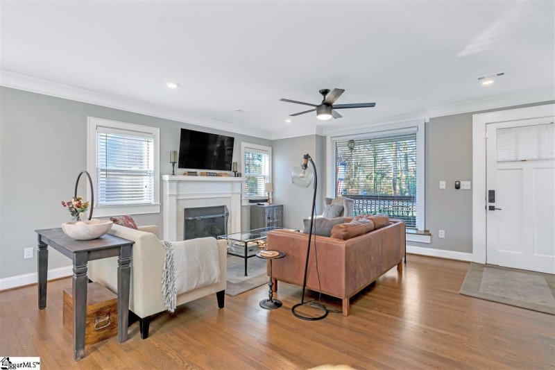 Property image 4 at 32 Sycamore Drive, Greenville, SC 29607