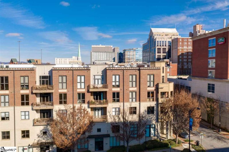 Property image 2 at 112 W Broad Street, Greenville, SC 29601