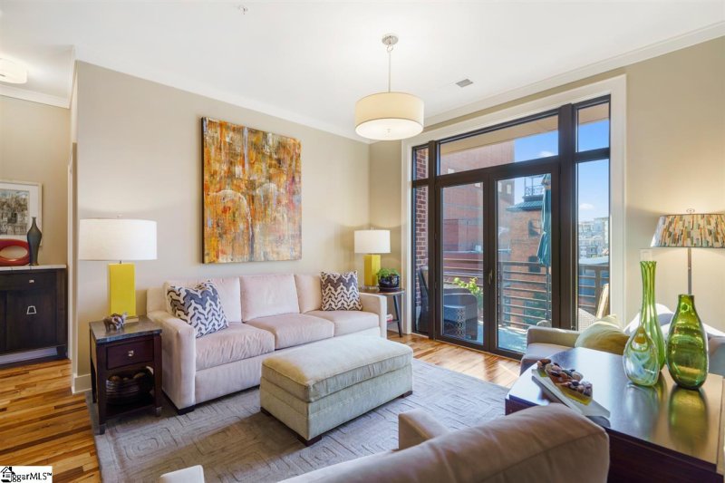 Property image 4 at 112 W Broad Street, Greenville, SC 29601