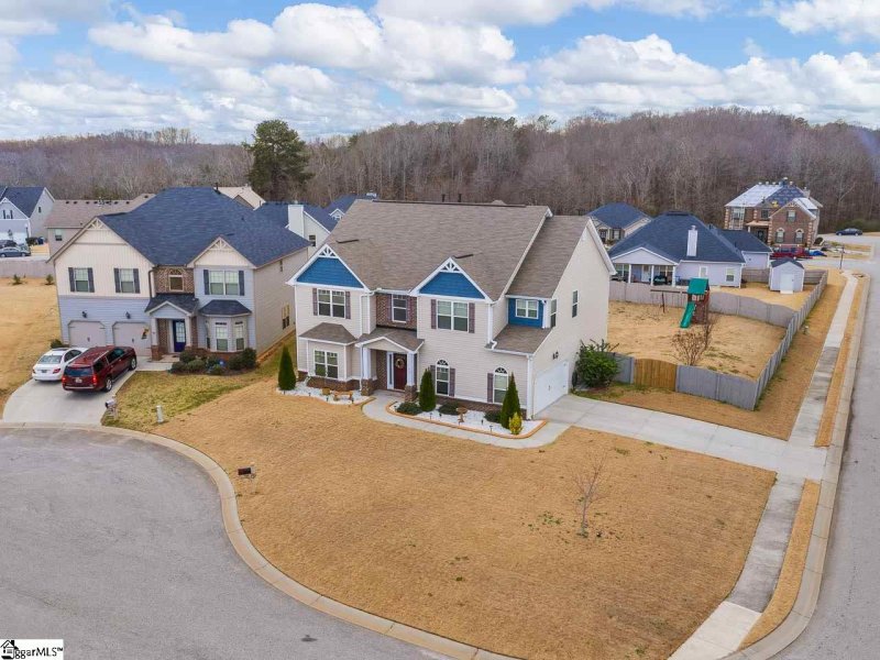 700 Heathridge Court