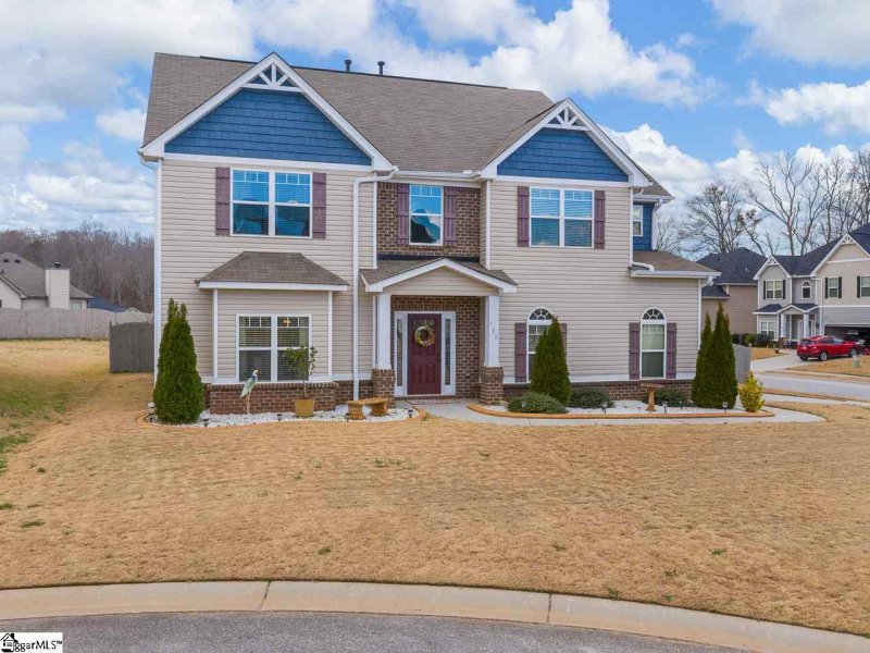 Property image 2 at 700 Heathridge Court, Woodruff, SC 29388