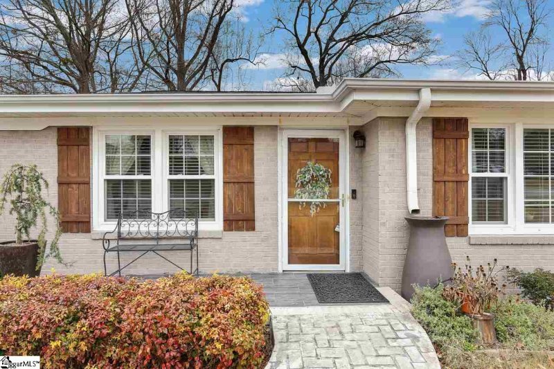 Property image 3 at 3 Merrywood Drive, Taylors, SC 29687