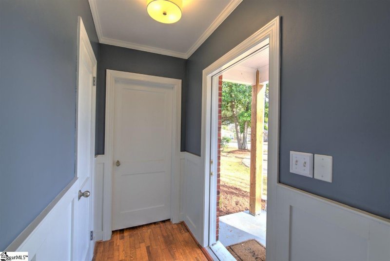 Property image 4 at 1811 E North Street, Greenville, SC 29607