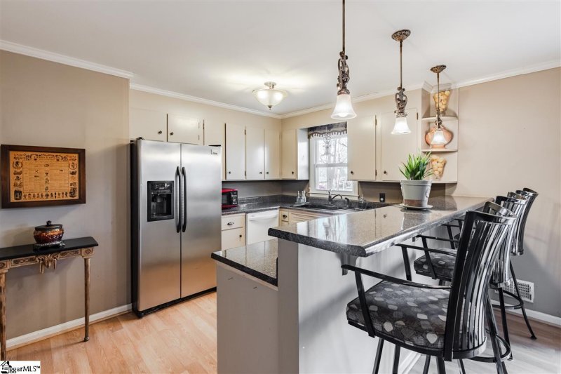 Property image 4 at 102 Coral Drive, Taylors, SC 29687