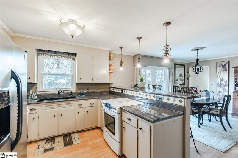 Property image 5 at 102 Coral Drive, Taylors, SC 29687