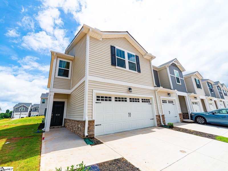 Property image 2 at 410 Windsinger Lane, Greer, SC 29650