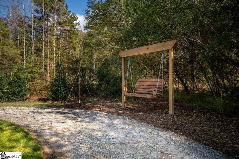 Property image 4 at 810 Tannat Court, Simpsonville, SC 29681