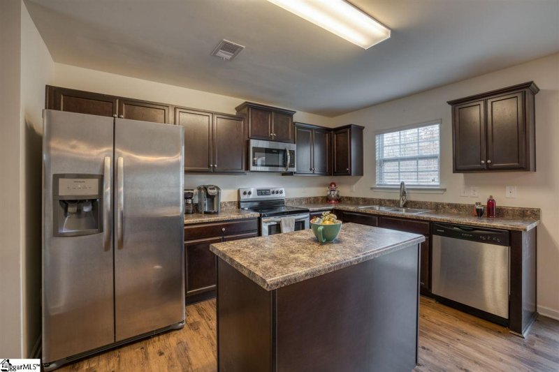 Property image 5 at 737 Streamside Drive, Piedmont, SC 29673