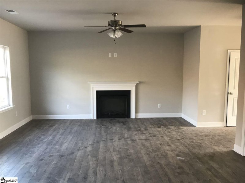 Property image 2 at 198 Rosewood Circle, Duncan, SC 29334