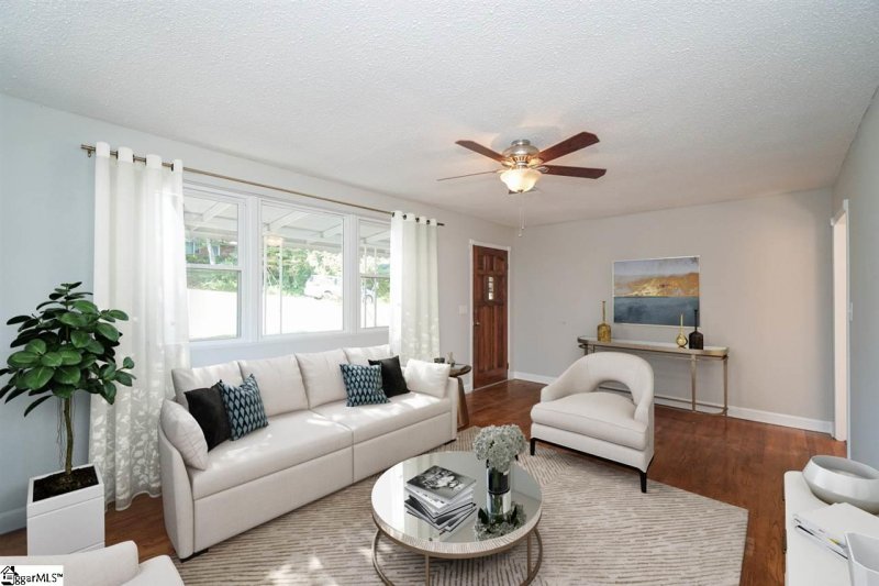 Property image 4 at 110 Alice Farr Drive, Greenville, SC 29617